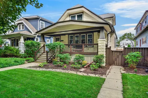 3318 N Weil, Milwaukee, WI 53212