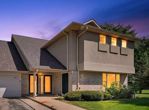 9056 W Elm #C, Franklin, WI 53132