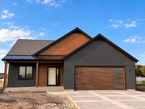 854 Stanton, Saukville, WI 53080