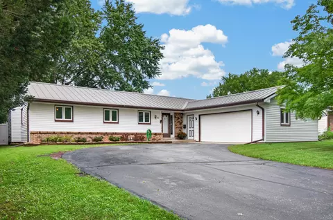 650 Meadow, Burlington, WI 53105