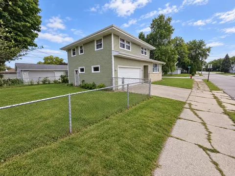 1014 Washington, Sheboygan, WI 53081