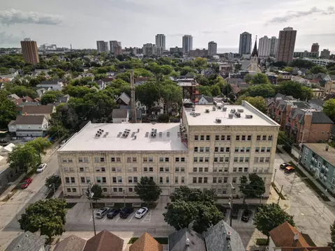 View/Area - 904 E Pearson #401, Milwaukee, WI 53202 photo 1 of 3