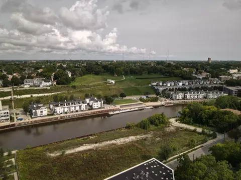View/Area - 904 E Pearson #401, Milwaukee, WI 53202 photo 3 of 3