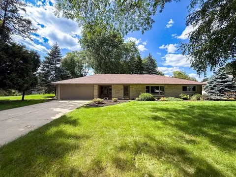 3121 N 105th, Wauwatosa, WI 53222