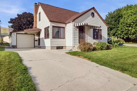 300 St Rose, Fredonia, WI 53021