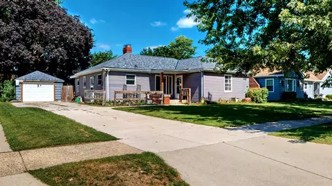 1227 E Memorial, Janesville, WI 53545
