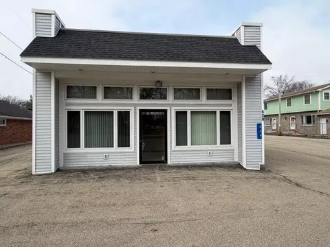 629 Cogswell, Silver Lake, WI 53170