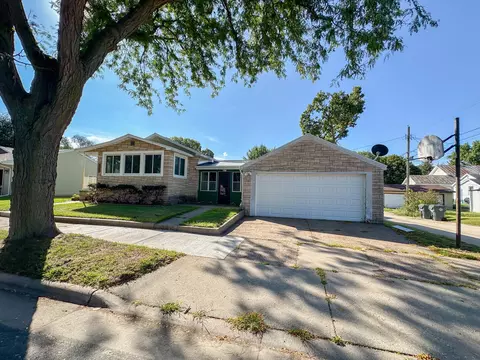 818 Livingston, La Crosse, WI 54603