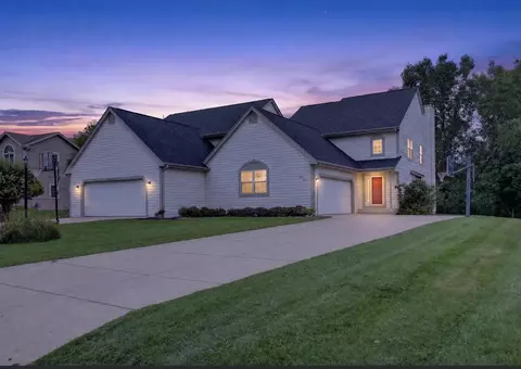 n48w16103 Lone Oak, Menomonee Falls, WI 53051