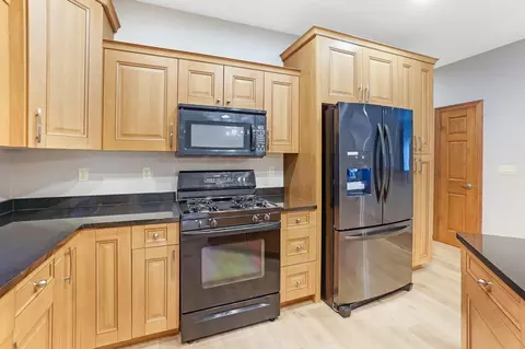 Kitchen - 805 E Pearson, Milwaukee, WI 53202 photo 4 of 4