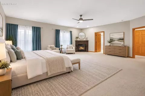 Bedroom - 805 E Pearson, Milwaukee, WI 53202 photo 1 of 2