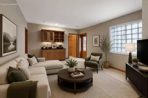 Living - 805 E Pearson, Milwaukee, WI 53202 photo 8 of 9