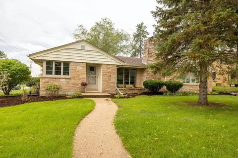 201 Gardner, Burlington, WI 53105