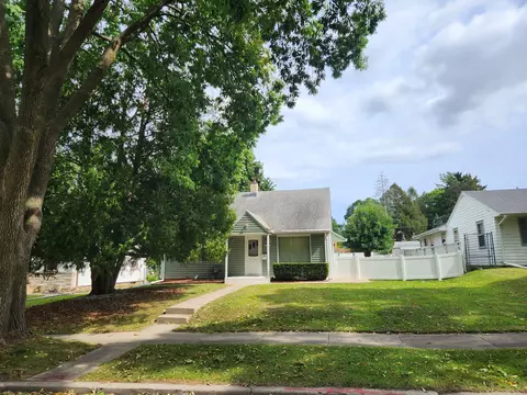 4960 N 73rd, Milwaukee, WI 53218