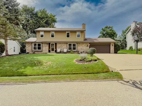 3655 S Sandalwood, New Berlin, WI 53151