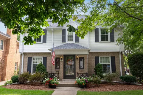 2504 N 90th, Wauwatosa, WI 53226