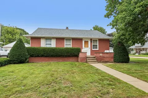 2606 Eisenhower, Racine, WI 53405