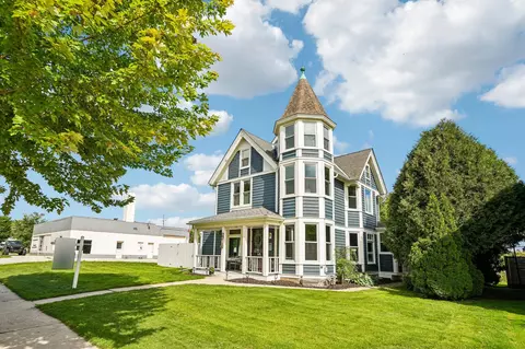 910 N Wisconsin, Port Washington, WI 53074