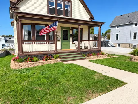 204 Park, Sheboygan Falls, WI 53085