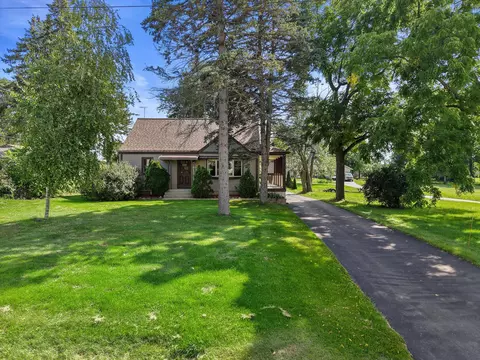 3381 E Ryan, Oak Creek, WI 53154