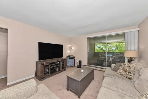 11907 W Appleton #20, Milwaukee, WI 53224