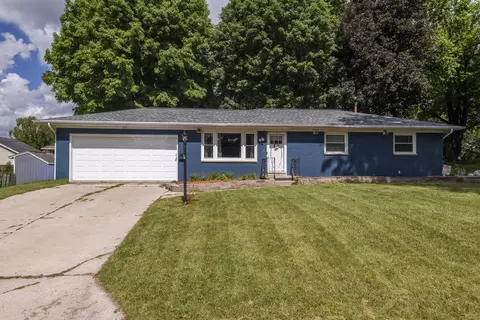 910 Mayer, Mayville, WI 53050