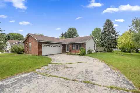 225 Heritage, Belgium, WI 53004