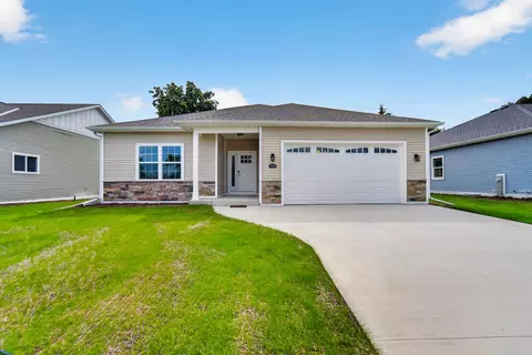5323 Emstan Hls, Racine, WI 53406