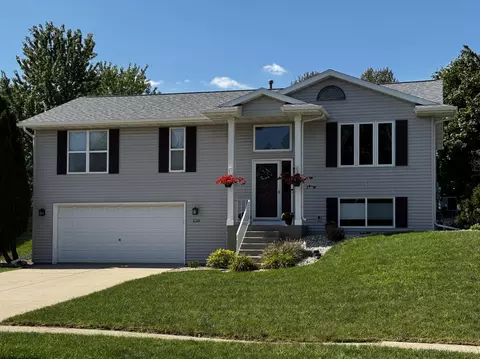624 Brookstone, Watertown, WI 53094