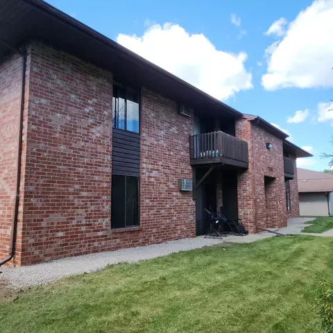 Exterior - 2521 Honey Lou, Appleton, WI 54915 photo 3 of 4