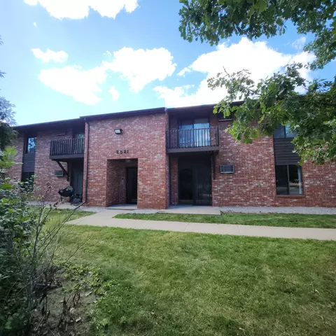 Exterior - 2521 Honey Lou, Appleton, WI 54915 photo 2 of 4