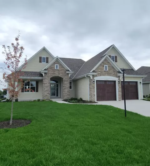 w214n4946 Casey, Menomonee Falls, WI 53051
