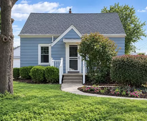 1204 S 110th, West Allis, WI 53214