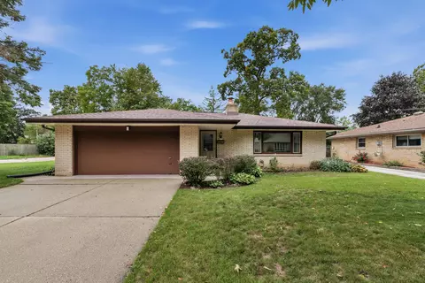 4973 S 19th, Milwaukee, WI 53221