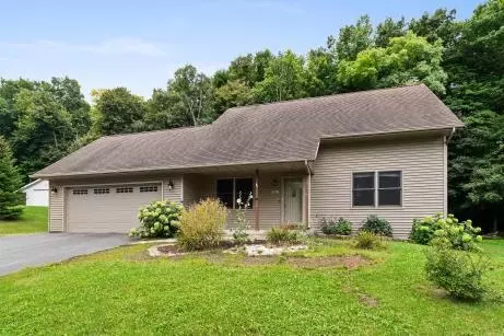 w5661 Summit Woods Lane, Plymouth, WI 53073