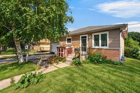 422 Cedar, Hartford, WI 53027