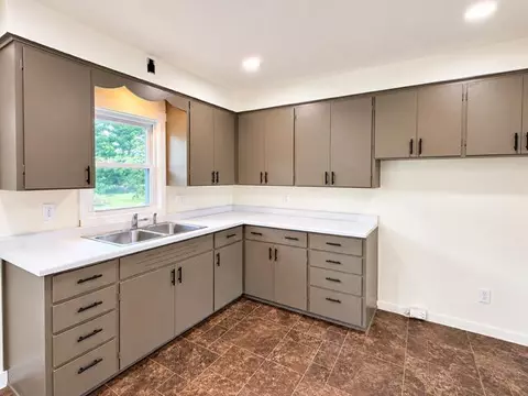 Kitchen - 415 Main, Eitzen, MN 55931 photo 2 of 2