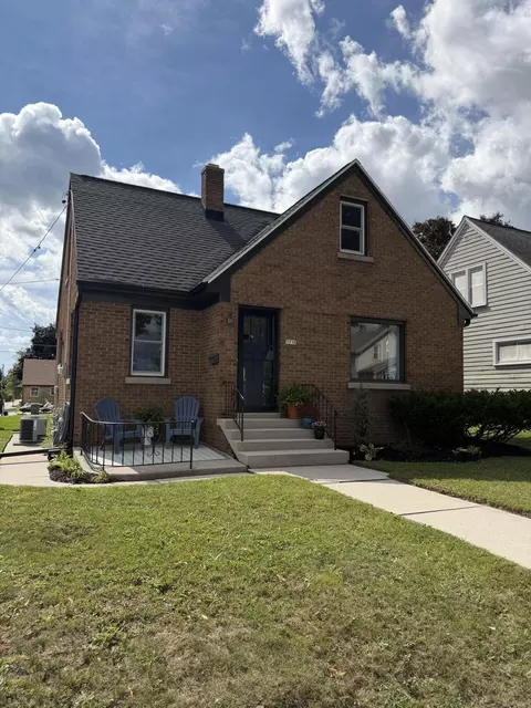 1715 Marvin, Sheboygan, WI 53081