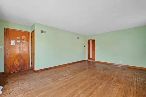Living - 3876 E Morris, Cudahy, WI 53110 photo 2 of 3