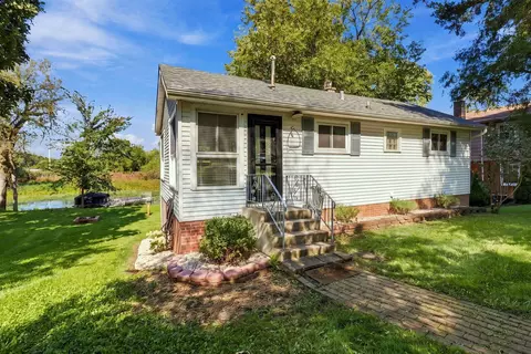 9812 271st, Trevor, WI 53179