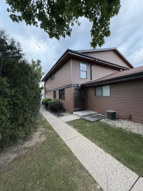 6972 N Raintree #B, Milwaukee, WI 53223
