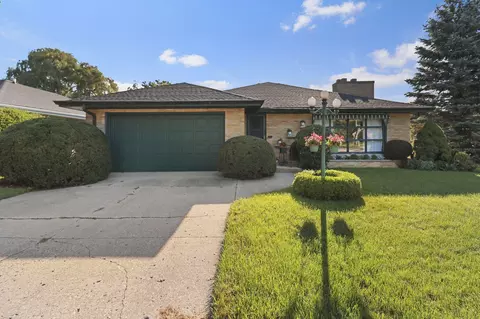 7769 3rd, Kenosha, WI 53143