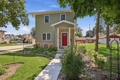 3677 E Carpenter, Cudahy, WI 53110