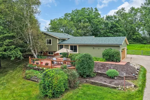 w242s7070 Cameron, Waukesha, WI 53189