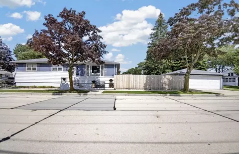 744 Shoreland, Racine, WI 53402