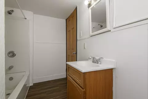 Bath - 923 Randall, Beloit, WI 53511 photo 2 of 2