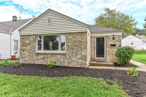 2950 N 91st, Milwaukee, WI 53222