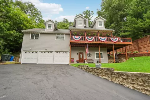 7920 Greendale, Burlington, WI 53105