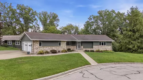170 Crestwood, Sheboygan Falls, WI 53085