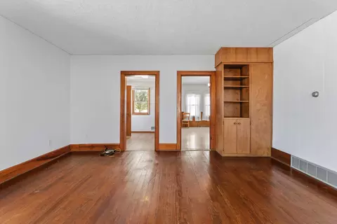 Living - 318 Grove, Caledonia, MN 55921 photo 3 of 3